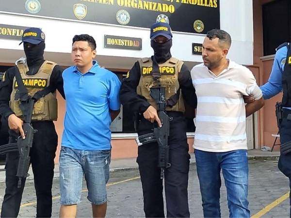 Cristhian Omar Cruz Macoto, alias “El Chino” y Jimmy Roberto Ordoñez Amador son los dos pandilleros detenidos mientras hacían una ronda de extorsión.