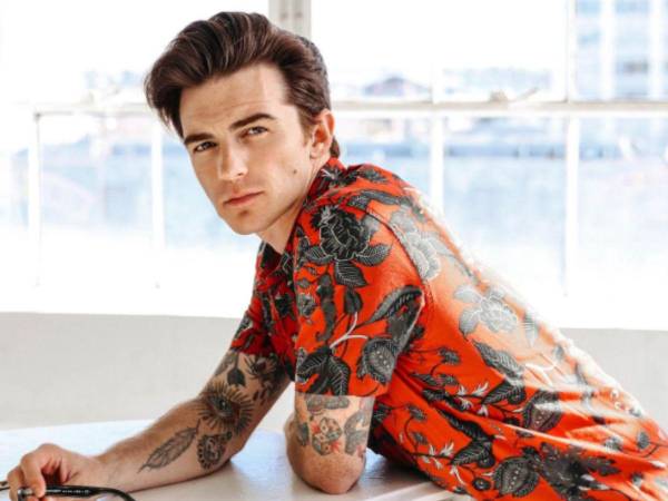 Aunque Drake Bell fue reportado como desaparecido, la policía de los Estados Unidos se puso en contacto directo con él y aseguró que el actor de las series en Nickelodeon estaba fuera de peligro.