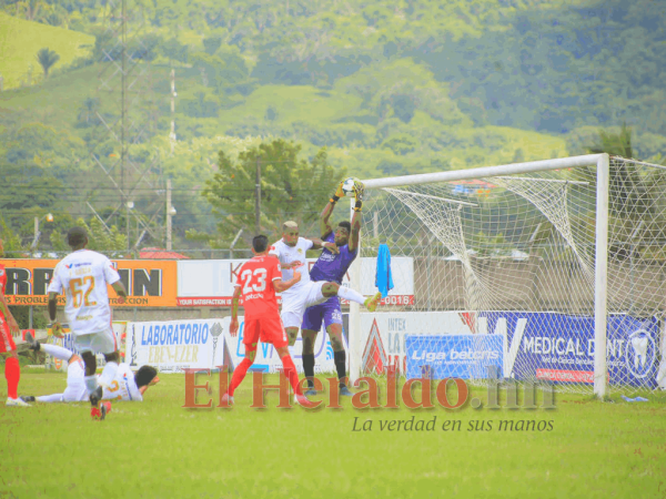 El club blanco gana 2-1 en Tocoa, Colón.