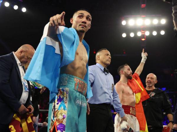 Teófimo López sigue haciendo historia en el deporte de los guantes y cierra el 2022 con un nuevo triunfo.