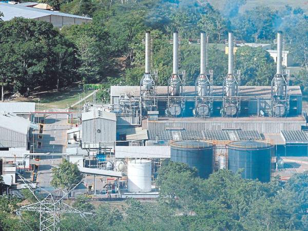 Las plantas que operan con bunker están operando a un factor de despacho de 100% para cubrir la demanda de energía.