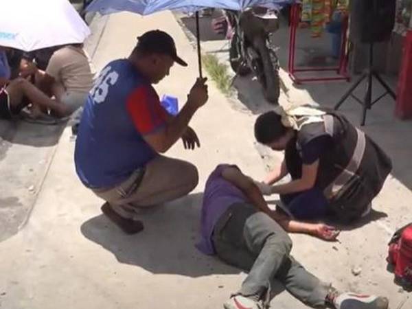 Los cuerpos de socorro trasladaron a los heridos, cuya identidad y condición de salud aún se desconocen.