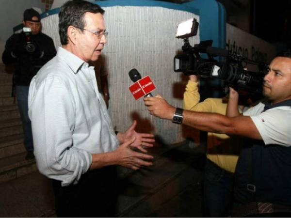 Rafael Leonardo Callejas, expresidente de Honduras, cuando era entrevistado por EL HERALDO.