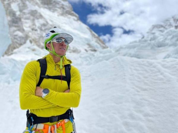 Ronald Quinte quedó exhausto y perdió peso en la conquista del Everest.