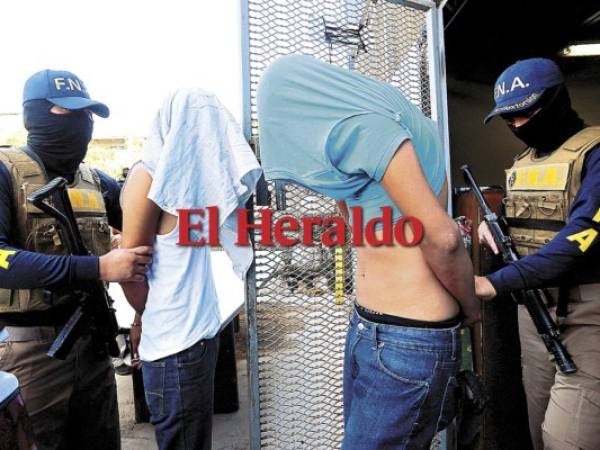 En Honduras el cobro de extorsión es uno de los mayores problemas que enfrentan las autoridades. La FNA con frecuencia captura a personas vinculadas a las maras y pandillas que cometen el ilícito.