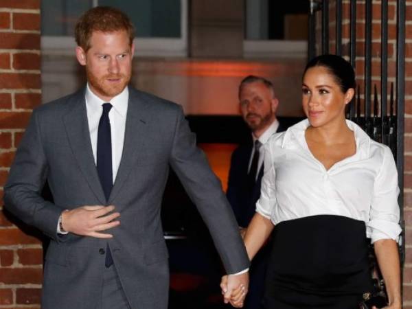 El Príncipe Harry y Meghan, Duquesa de Sussex, de Gran Bretaña, llegan para asistir a los premios anuales Endeavor Fund Awards en el Drapers Hall de Londres el 7 de febrero de 2019.