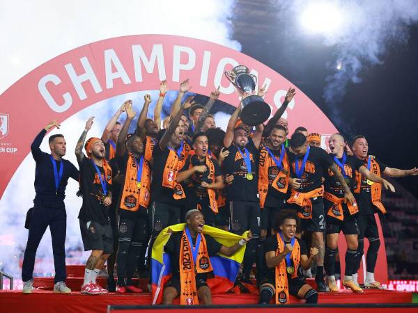 El Houston Dynamo celebró la conquista de la US Open Cup en la casa del Inter Miami.