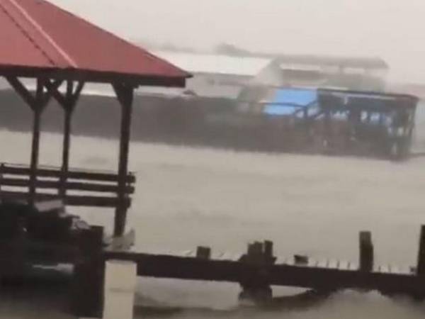 Lluvias, viento y fuerte oleaje deja el huracán Lisa en Islas de la Bahía