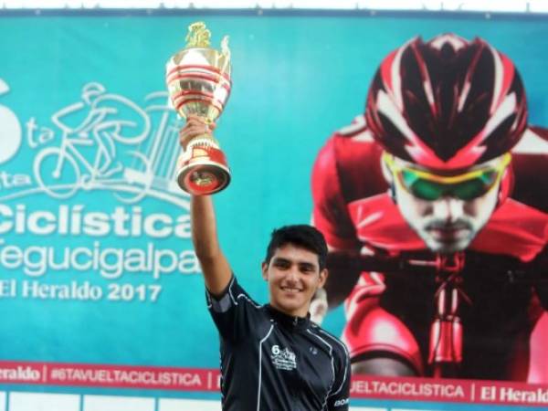 El salvadoreño de 20 años de edad conquistó el primer lugar de Élite de la Vuelta del año pasado.