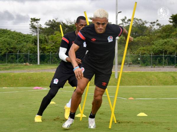 Andy Najar se vio entrenando en el Centro de Alto Rendimiento(CAR) del Olimpia.