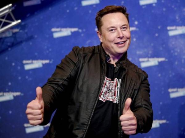 Elon Musk es el CEO de Tesla de 49 años, fundador de SpaceX y uno de los hombres más ricos del mundo. Foto AP