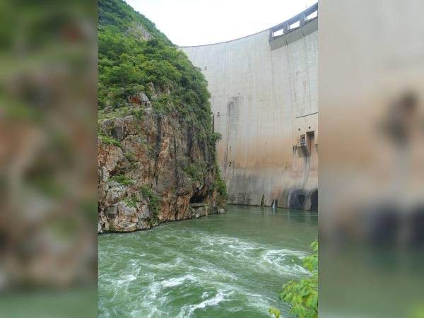 Imagen de archivo de la represa El Cajón, situada entre los departamentos de Cortés, Santa Bárbara y Comayagua.