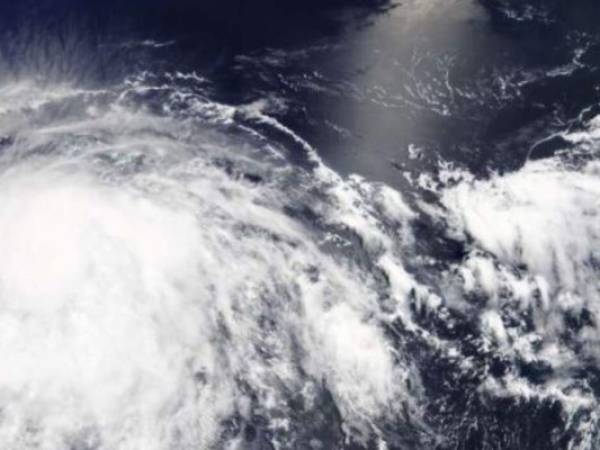 El Centro Nacional de Huracanes dijo que la tormenta podría fortalecerse, pero se prevé que comience a debilitarse a partir del miércoles.