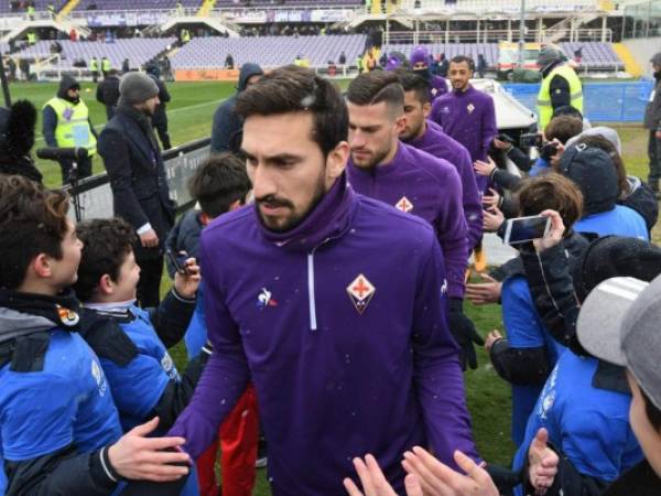 Astori habría sido encontrado sin vida en su cama por uno de los masajistas del conjunto 'viola', después de que no se presentase al desayuno. Foto: AFP