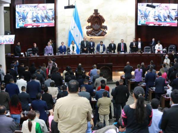 Las autoridades del CN prometieron un sistema para que los diputados voten individualmente por cada candidato magistrado y que quede registrado de forma pública.