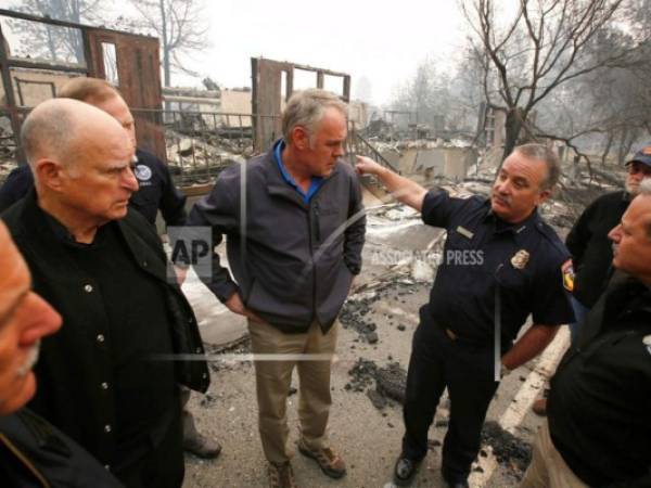 Las escuelas en el condado de Butte han estado cerradas desde el 8 de noviembre cuando los incendios afectaron a los poblados de Paradise, Concow y Magalia. Por lo menos 88 personas murieron y decenas siguen desaparecidas.