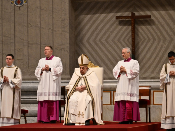 El Papa no asistió a la Vigilia del Viernes Santo tras una hospitalización de tres días debido a una bronquitis, misma que fue comunicada en 2023.