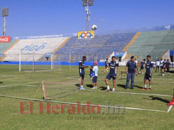 Las Águilas entrenaron en el Estadio Nacional. Foto: EL HERALDO.