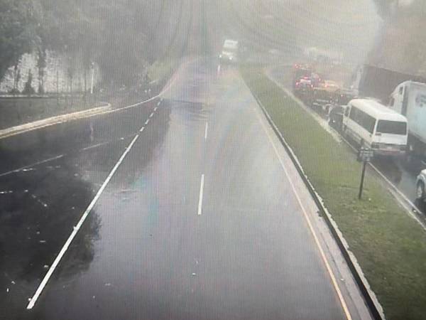 Las cámaras del Sistema de Emergencia 911 captaron la lluvia que bañó la capital desde horas de la mañana.