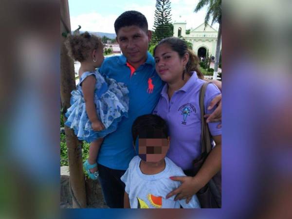 Un hecho dantesco mantiene consternada a la comunidad de Palo Verde, en el municipio de Concepción de María, Choluteca, al sur de Honduras. Ahí, un hombre habría asesinado a golpes a su pareja y madre de sus hijos, justo frente a los niños, de apenas 12 y 6 años. Aquí los detalles.