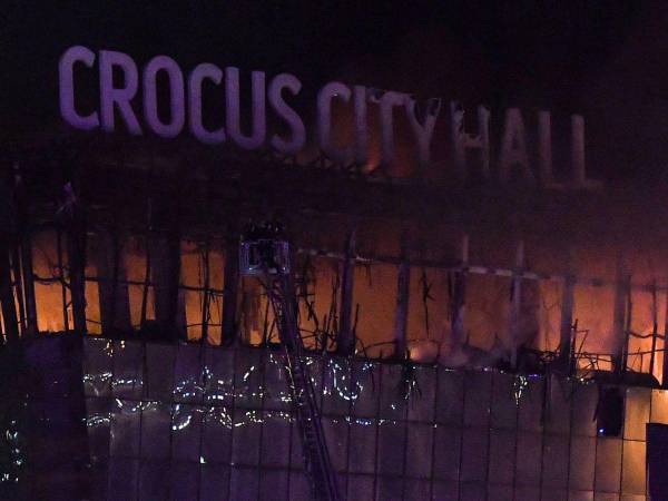 El ataque perpetuado en una sala de conciertos del Crocus City Hall dejó un saldo de 143 personas muertas, siendo el ataque terrorista más grande que ha sufrido Rusia.