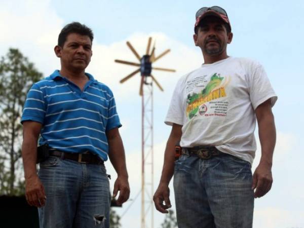 Óscar Pagoada y Javier Cáceres dos hondureños cinco estrellas: Foto de Johny Magallanes.