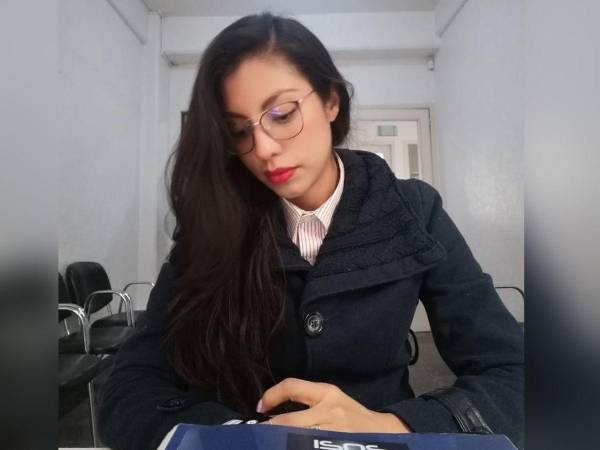 Mónica Citlalli Díaz Reséndiz era una joven maestra que salió rumbo a su trabajo y permaneció seis días desaparecida, lamentablemente fue hallada muerta en una carretera de México. Desde entonces nuevos detalles han salido a la luz y las señales comienzan a apuntar a un sospechoso. Aquí los datos.