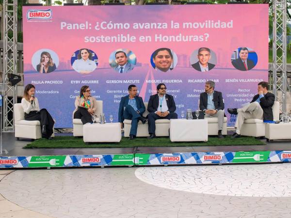 Participación de los ejecutivos de Bimbo de Honduras en el Panel: ¿Cómo avanza la movilidad sostenible en Honduras?