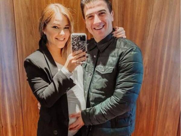 Anita y Gerson Fidalgo esperaron dos años, tras su matrimonio, para convertirse en papás. Foto: Instagram