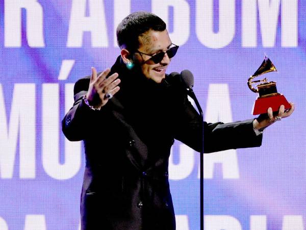 Nodal ganó al mejor álbum de Música Ranchera-Mariachi.