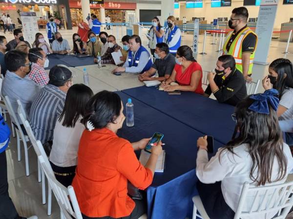 La reunión entre representantes de los hoteles de Comayagua y las líneas áreas del nuevo aeropuerto busca garantizar los mejores servicios y opciones para los viajeros y turistas.