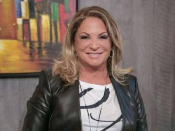 Ana María Polo González, mejor conocida como la Doctora Polo del programa 'Caso Cerrado' es una abogada, cantante y presentadora de televisión cubana-estadounidense con un doctorado en Derecho.A lo largo de su trayectoria en la televisión sus fans han sido testigos de los cambios físicos y de imagen de la Doctora Polo. Aquí un recuento.