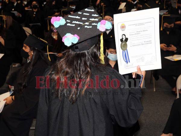 Al menos 1,941 títulos entregó la Universidad Naciona Autónoma de Honduras el pasado 21 y 22 de junio.