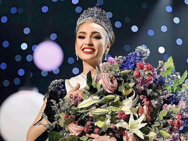 R’Bonney Gabriel ganó el Miss Universo 2022, que fue celebrado en el 2023 debido al Mundial de Qatar.