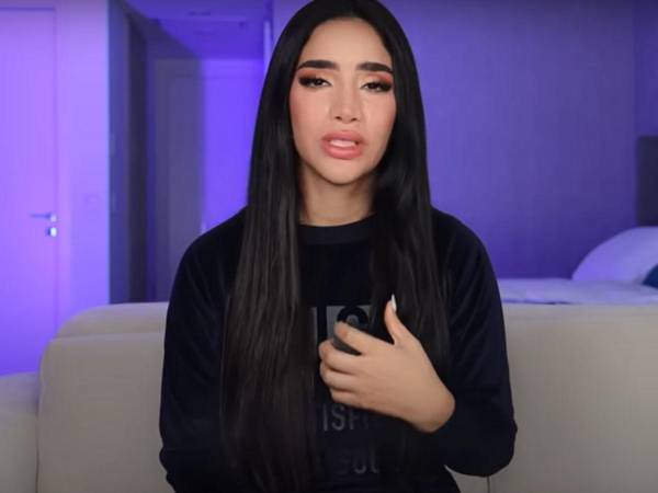 Kimberly, con lágrimas en sus ojos, se despidió de sus “linduras” para atender su hogar y sus hijos.