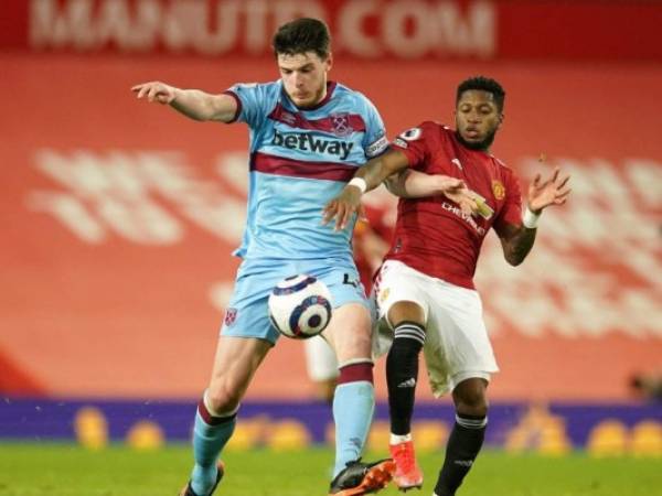 Los Diablos Rojos del Manchester United sacaron un importante triunfo ante un rival directo en la lucha por clasificar a la próxima Champions. Foto: AFP