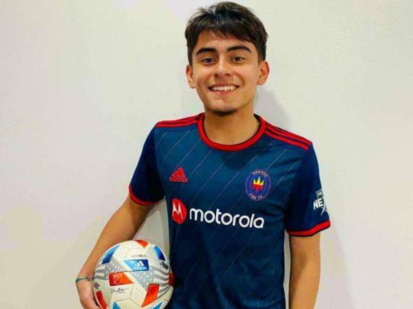 Marlon Amaya juega de lateral izquierdo en las reservas del Chicago Fire desde los 14 años de edad. Además, estudia en línea.