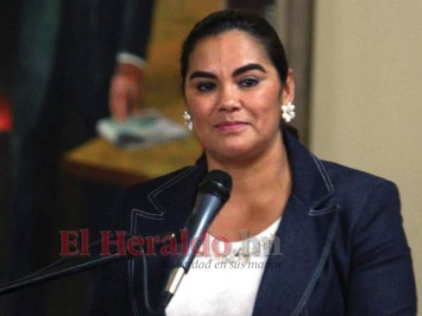 Rosa Elena Bonilla fue acusada por el desvío de 12 millones de lempiras.