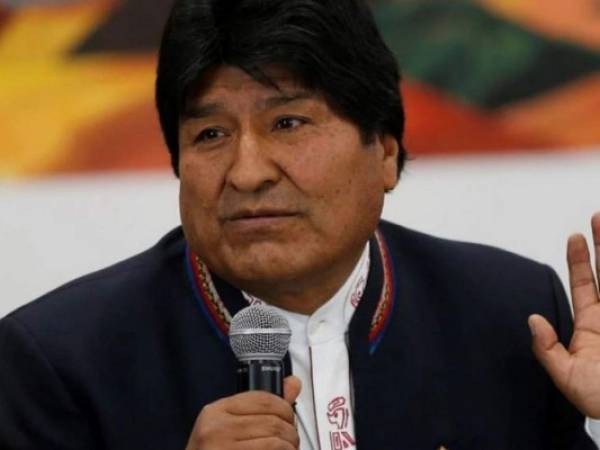 En medio de una profunda crisis social y política, Evo Morales dijo que enviaba su 'renuncia a la Asamblea Legislativa'. A continuación 10 frases que pronunció a través de la televisión.1. 'Renuncio a mi cargo de presidente para que (Carlos) Mesa y (Luis Fernando) Camacho no sigan persiguiendo a dirigentes sociales'.