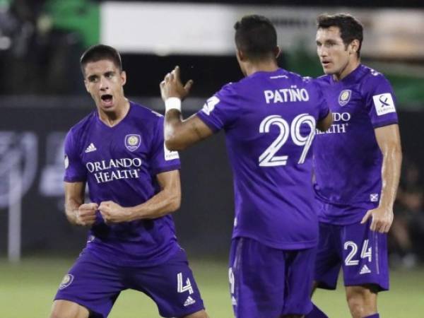 El Orlando City vence en ronda de penales a Los Angeles FC y avanza a la semifinal del torneo MLS is Back. João Moutinho anota de cabeza al minuto 90 para empatar el juego del viernes 31 de julio en Lake Buena Vista, Florida..(AP Photo/John Raoux).