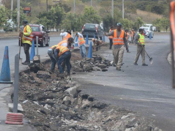 Cada vez son más las personas del rubro de la construcción que deciden salir del país en busca de una mejora salarial.