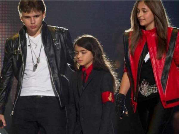 Jackson Prince I, Prince Michael II y Paris, los tres son hijos del fallecido cantante Michael Jackson.