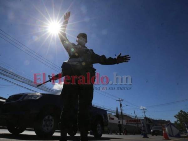 Otro elementos de seguridad da vía en otro punto de la ciudad.