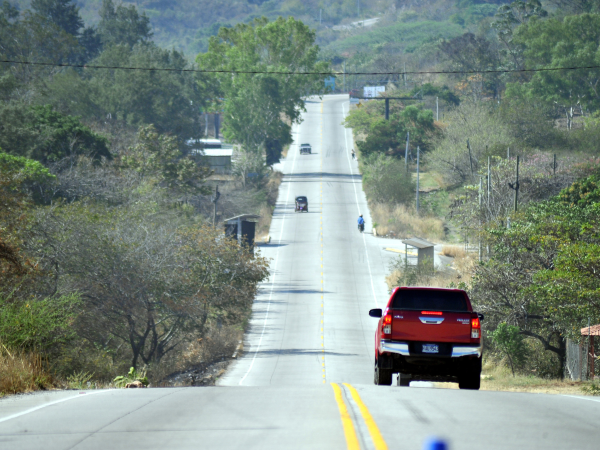 La carretera al sur de Honduras se encuentra en buen estado, son pocos los baches que hay a lo largo del trayecto.