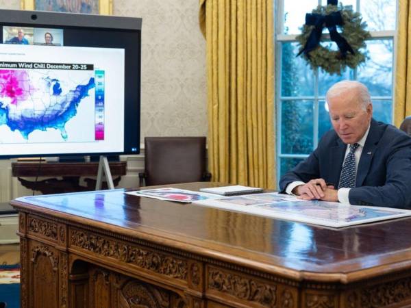 El presidente de Estados Unidos, Joe Biden, se reunió con expertos del clima.