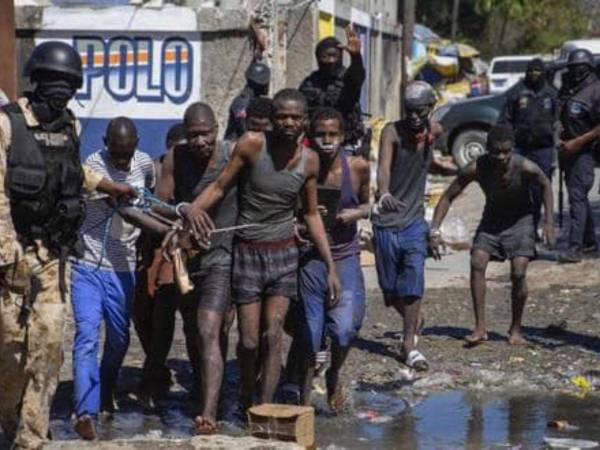 El gobierno haitiano denunció el “desenfreno de criminales fuertemente armados que quieren a toda costa liberar a personas detenidas en Haití.