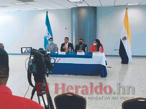 En la conferencia de prensa, las autoridades hicieron un llamado a las demás bancadas a no apoyar este proyecto con tinte político.