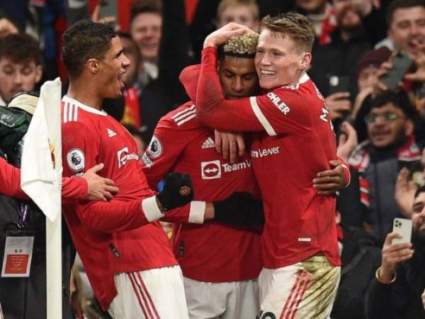 Jugadores del Manchester United celebran la victoria frente al West Ham. Foto: AFP