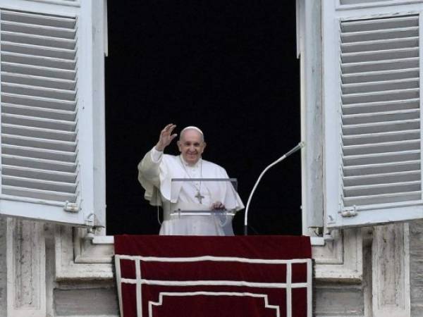 El papa Francisco también tuvo unas palabras para los migrantes que quieren atravesar el Mediterráneo para entrar en Europa. Foto: AFP