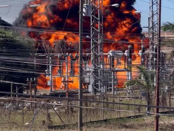 Falla provoca incendio en central eléctrica de Comayagua; varias zonas sin energía